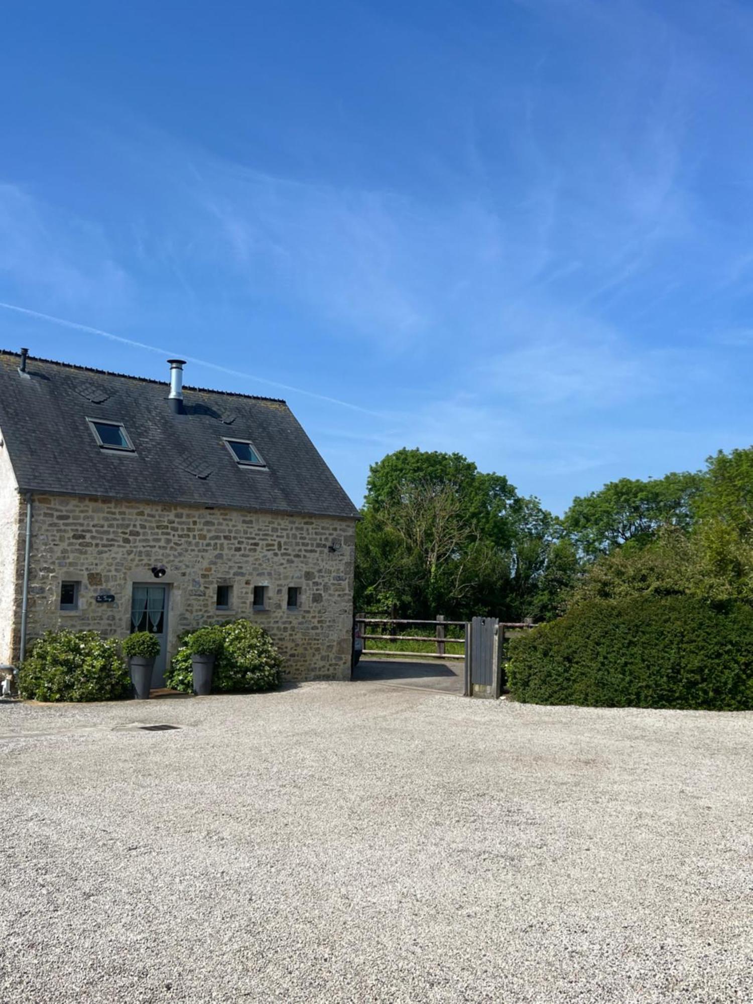 הוילה La Forge, Gite Familial,A Sainte Mere Eglise מראה חיצוני תמונה